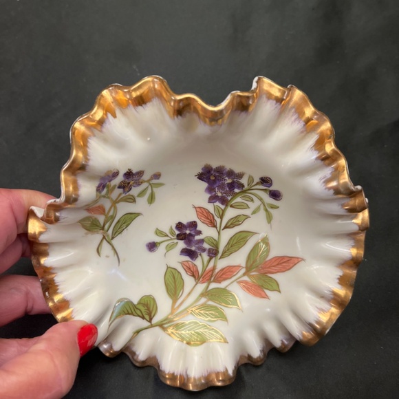 Vintage Kalk German Porcelain, Hand Painted, Ruffled Edge, Candy/Trinket Dish. - Picture 5 of 11